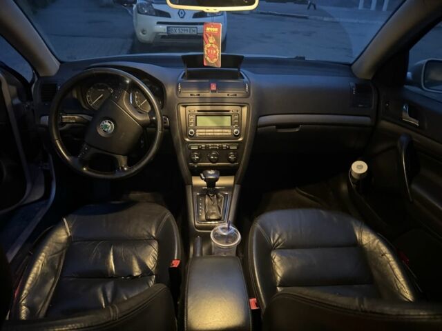 Сірий Шкода Октавія, об'ємом двигуна 2 л та пробігом 369 тис. км за 2499 $, фото 1 на Automoto.ua