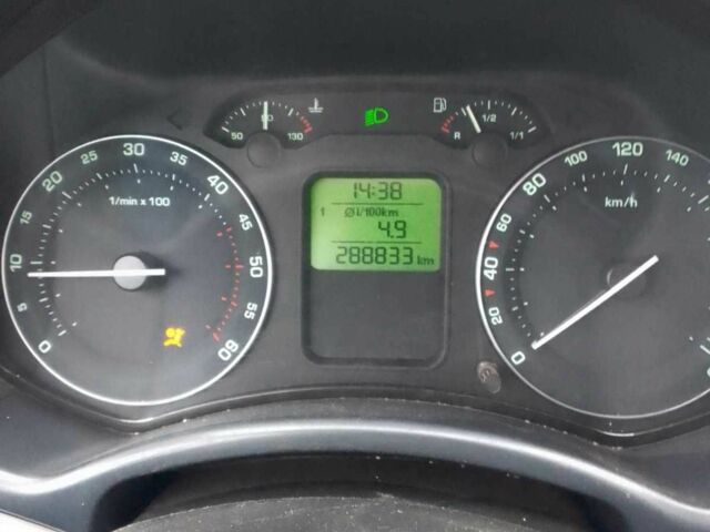 Серый Шкода Октавия, объемом двигателя 2 л и пробегом 290 тыс. км за 6000 $, фото 7 на Automoto.ua