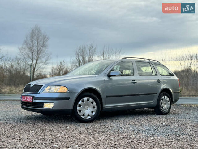 Серый Шкода Октавия, объемом двигателя 0 л и пробегом 190 тыс. км за 5690 $, фото 2 на Automoto.ua