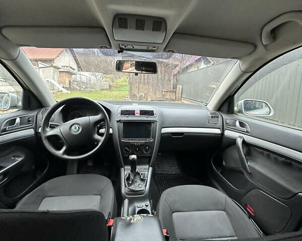 Серый Шкода Октавия, объемом двигателя 1.9 л и пробегом 379 тыс. км за 4700 $, фото 3 на Automoto.ua