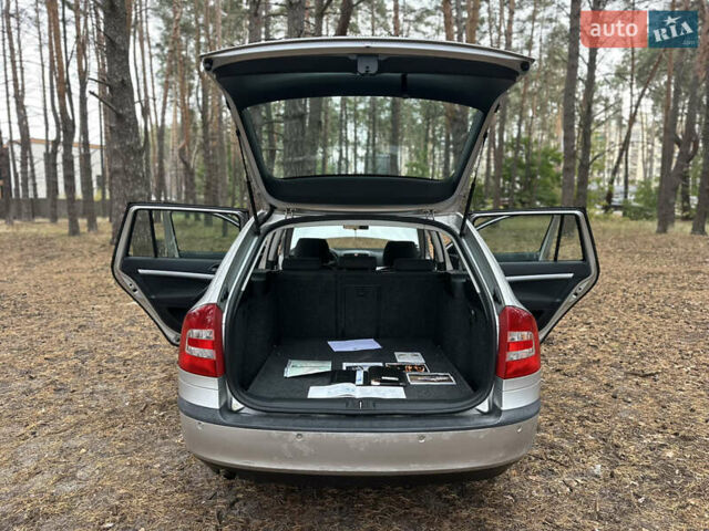 Шкода Октавия 2006 в Киеве на Automoto.ua Серый Шкода Октавия, объемом двигателя 1.6 л и пробегом 249 тыс. км за 6350 $, фото 31 на Automoto.ua