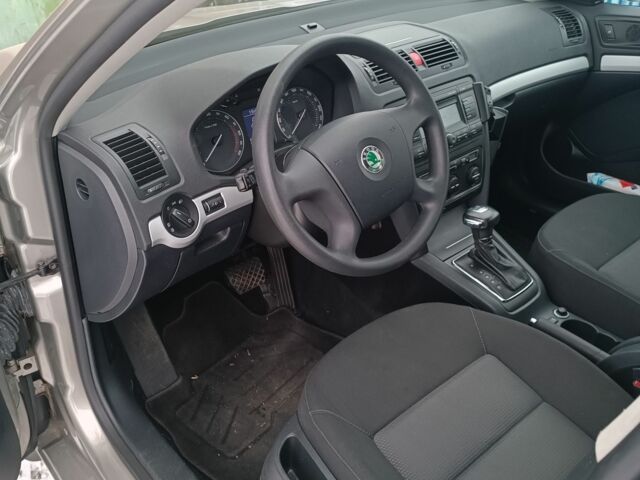 Серый Шкода Октавия, объемом двигателя 0 л и пробегом 236 тыс. км за 7050 $, фото 8 на Automoto.ua