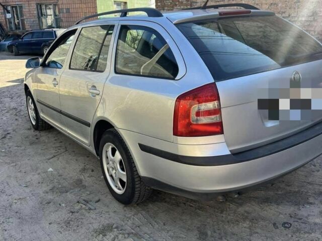 Серый Шкода Октавия, объемом двигателя 2 л и пробегом 300 тыс. км за 2250 $, фото 2 на Automoto.ua