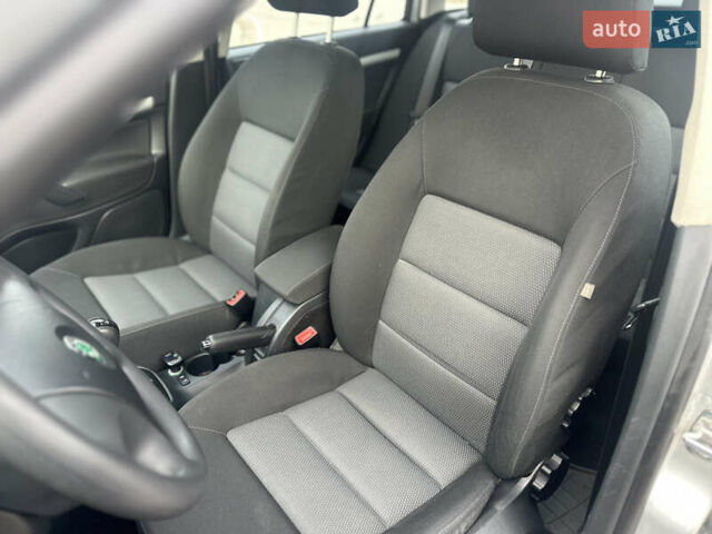 Серый Шкода Октавия, объемом двигателя 1.6 л и пробегом 167 тыс. км за 6450 $, фото 10 на Automoto.ua