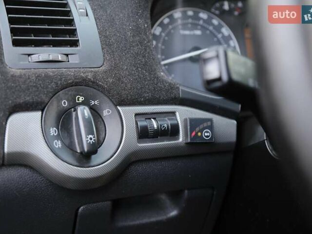 Серый Шкода Октавия, объемом двигателя 1.6 л и пробегом 293 тыс. км за 5000 $, фото 20 на Automoto.ua