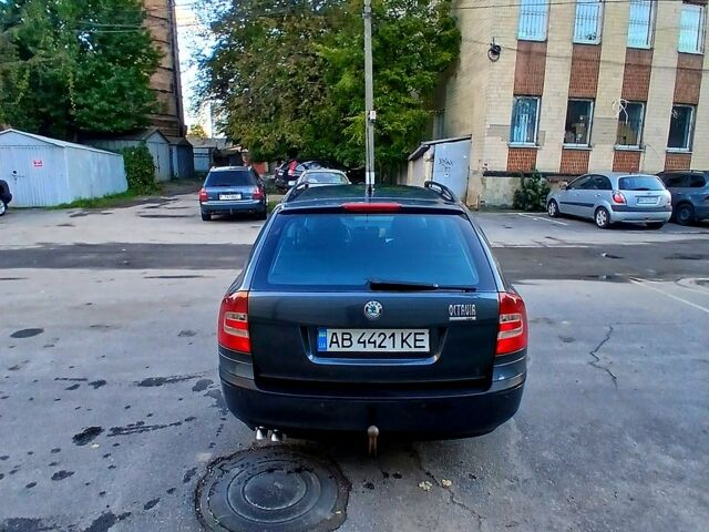 Шкода Октавия 2006 в Виннице на Automoto.ua Серый Шкода Октавия, объемом двигателя 2 л и пробегом 296 тыс. км за 5900 $, фото 2 на Automoto.ua