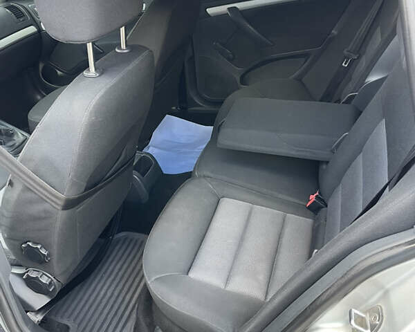 Серый Шкода Октавия, объемом двигателя 1.6 л и пробегом 253 тыс. км за 4700 $, фото 5 на Automoto.ua