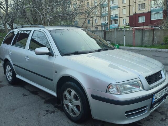 Серый Шкода Октавия, объемом двигателя 1.8 л и пробегом 288 тыс. км за 5475 $, фото 2 на Automoto.ua