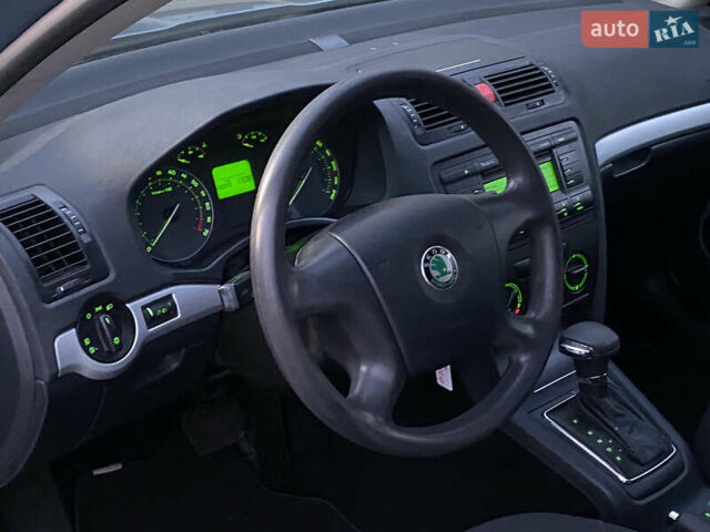 Шкода Октавия 2006 в Самборе на Automoto.ua Серый Шкода Октавия, объемом двигателя 1.6 л и пробегом 230 тыс. км за 6899 $, фото 32 на Automoto.ua
