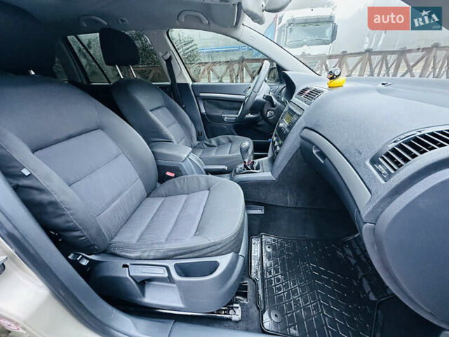 Серый Шкода Октавия, объемом двигателя 2 л и пробегом 319 тыс. км за 5900 $, фото 15 на Automoto.ua