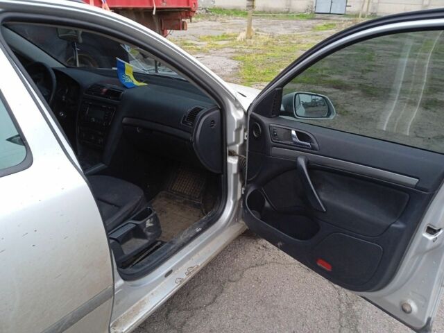 Серый Шкода Октавия, объемом двигателя 1.9 л и пробегом 350 тыс. км за 3350 $, фото 2 на Automoto.ua