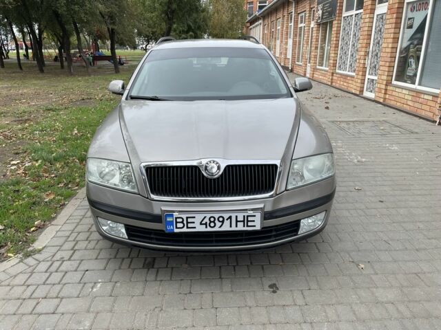 Сірий Шкода Октавія, об'ємом двигуна 1.6 л та пробігом 305 тис. км за 5200 $, фото 3 на Automoto.ua