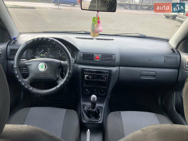 Серый Шкода Октавия, объемом двигателя 1.6 л и пробегом 306 тыс. км за 4599 $, фото 5 на Automoto.ua