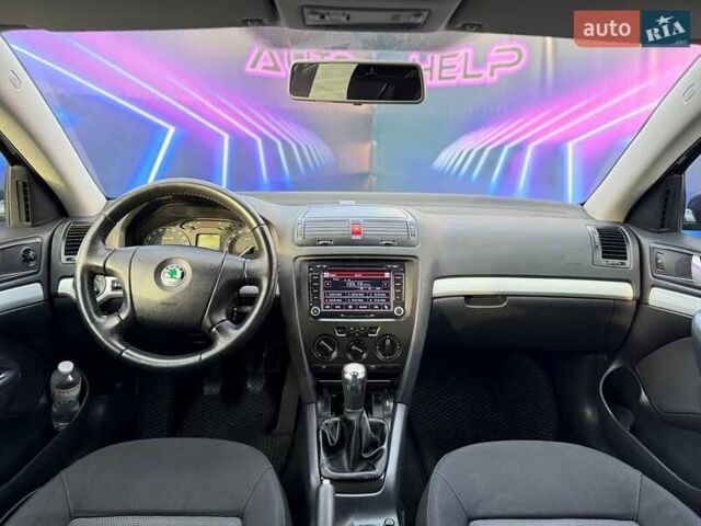 Шкода Октавия 2006 в Запорожье на Automoto.ua Серый Шкода Октавия, объемом двигателя 1.6 л и пробегом 187 тыс. км за 5799 $, фото 7 на Automoto.ua