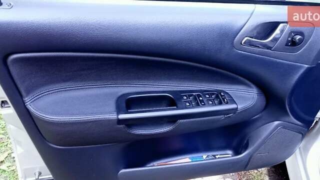 Серый Шкода Октавия, объемом двигателя 1.6 л и пробегом 212 тыс. км за 5700 $, фото 4 на Automoto.ua