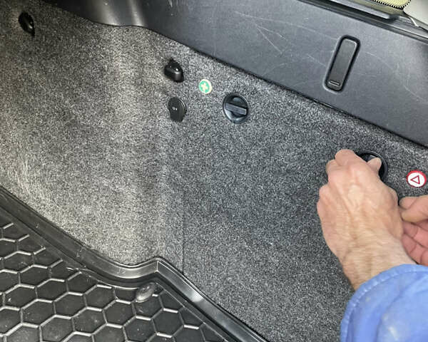 Серый Шкода Октавия, объемом двигателя 1.6 л и пробегом 253 тыс. км за 4700 $, фото 30 на Automoto.ua