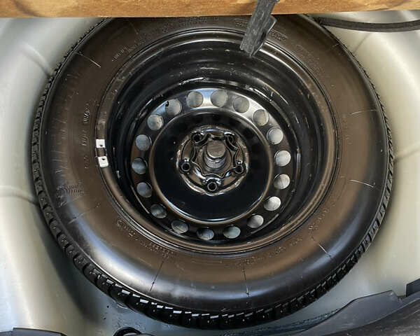 Серый Шкода Октавия, объемом двигателя 1.6 л и пробегом 253 тыс. км за 4700 $, фото 27 на Automoto.ua