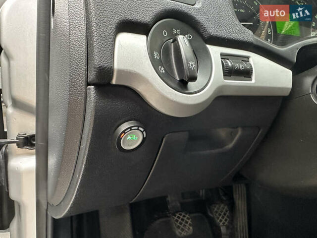 Шкода Октавия 2006 в Киеве на Automoto.ua Серый Шкода Октавия, объемом двигателя 1.6 л и пробегом 249 тыс. км за 6350 $, фото 20 на Automoto.ua