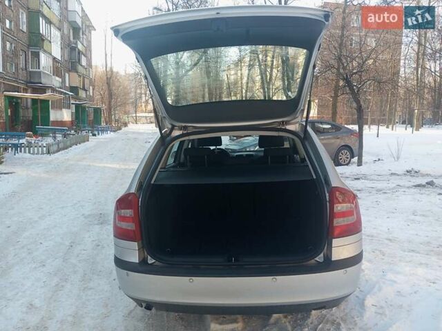 Серый Шкода Октавия, объемом двигателя 1.6 л и пробегом 176 тыс. км за 5950 $, фото 10 на Automoto.ua