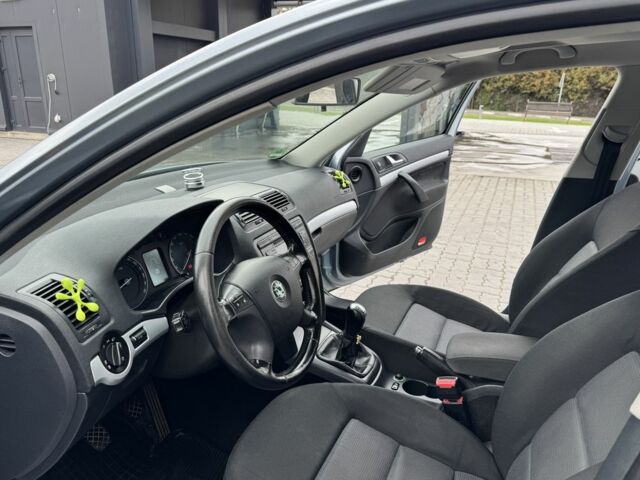 Сірий Шкода Октавія, об'ємом двигуна 1.6 л та пробігом 233 тис. км за 6750 $, фото 9 на Automoto.ua