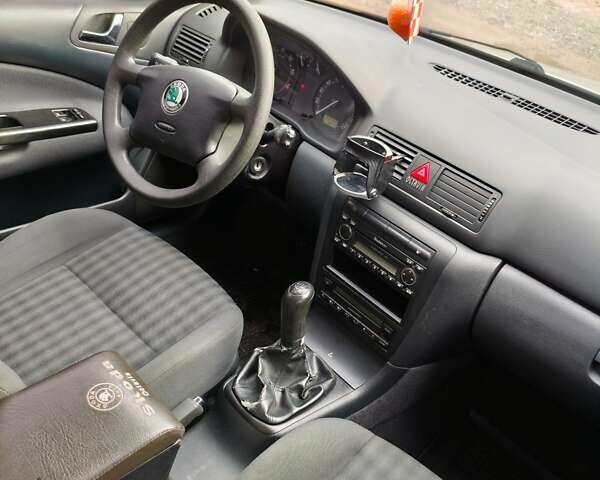 Сірий Шкода Октавія, об'ємом двигуна 1.6 л та пробігом 177 тис. км за 5700 $, фото 4 на Automoto.ua