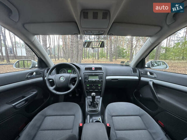 Шкода Октавия 2006 в Киеве на Automoto.ua Серый Шкода Октавия, объемом двигателя 1.6 л и пробегом 249 тыс. км за 6350 $, фото 22 на Automoto.ua
