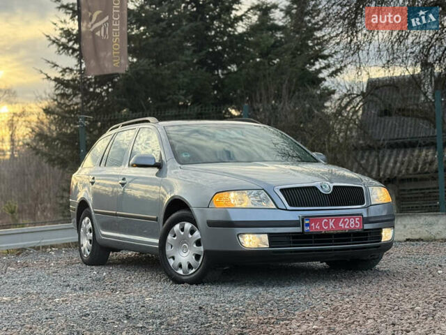Серый Шкода Октавия, объемом двигателя 0 л и пробегом 190 тыс. км за 5690 $, фото 1 на Automoto.ua