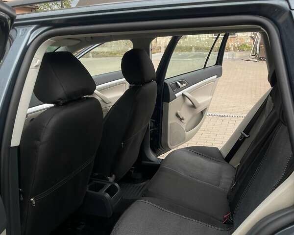 Серый Шкода Октавия, объемом двигателя 1.6 л и пробегом 228 тыс. км за 6250 $, фото 8 на Automoto.ua