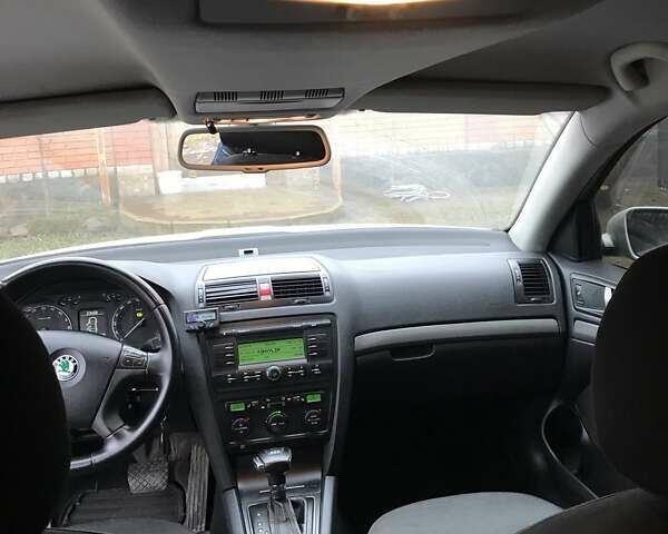 Серый Шкода Октавия, объемом двигателя 1.97 л и пробегом 275 тыс. км за 5300 $, фото 14 на Automoto.ua