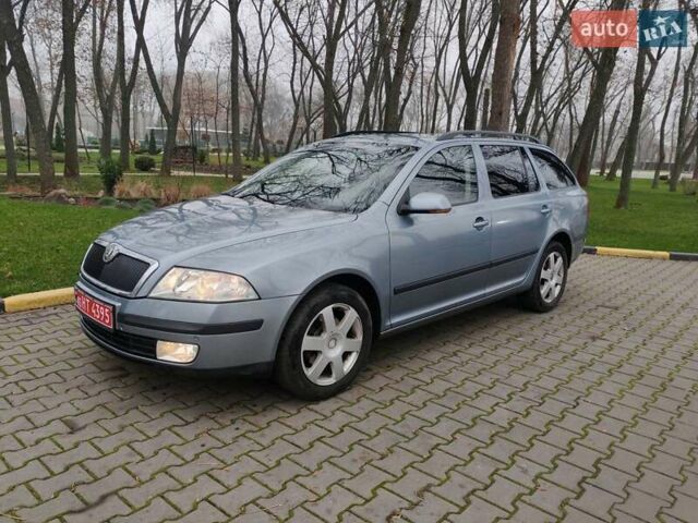 Серый Шкода Октавия, объемом двигателя 1.6 л и пробегом 224 тыс. км за 6500 $, фото 1 на Automoto.ua