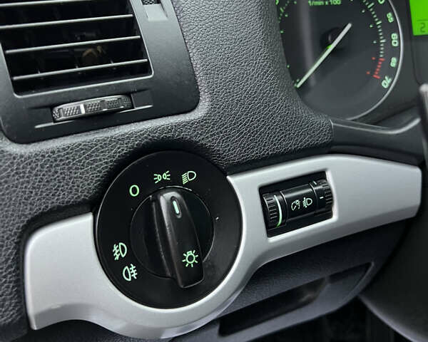 Серый Шкода Октавия, объемом двигателя 1.6 л и пробегом 217 тыс. км за 5700 $, фото 36 на Automoto.ua