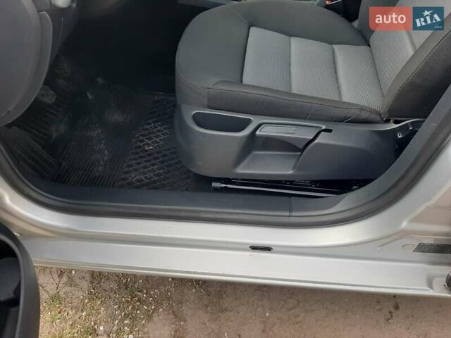 Серый Шкода Октавия, объемом двигателя 1.6 л и пробегом 220 тыс. км за 6400 $, фото 94 на Automoto.ua