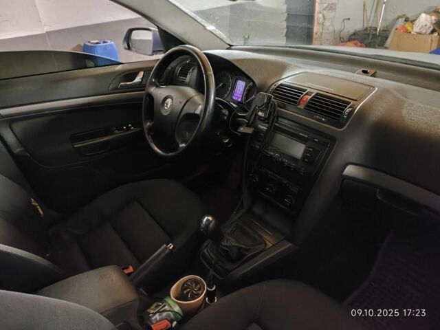 Шкода Октавія 2006 у Корце на Automoto.ua Сірий Шкода Октавія, об'ємом двигуна 1.6 л та пробігом 290 тис. км за 5000 $, фото 6 на Automoto.ua