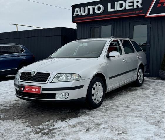 Серый Шкода Октавия, объемом двигателя 1.6 л и пробегом 241 тыс. км за 7900 $, фото 8 на Automoto.ua