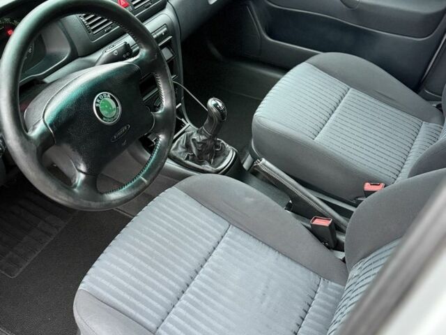 Серый Шкода Октавия, объемом двигателя 1.6 л и пробегом 218 тыс. км за 4400 $, фото 4 на Automoto.ua