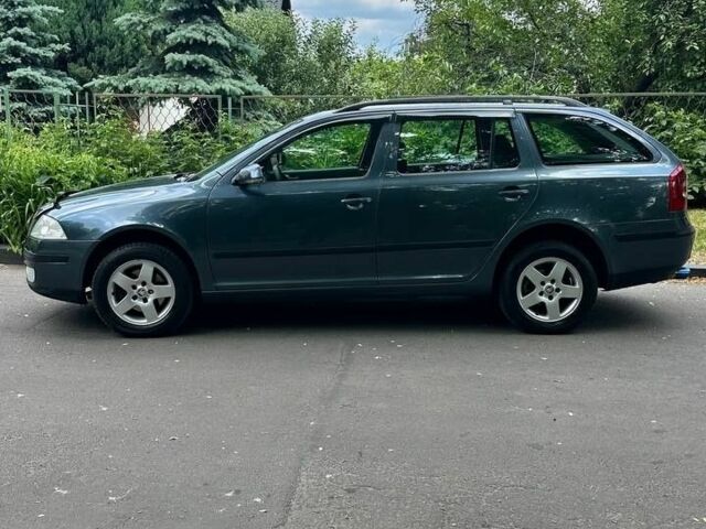 Серый Шкода Октавия, объемом двигателя 1.6 л и пробегом 299 тыс. км за 5500 $, фото 4 на Automoto.ua