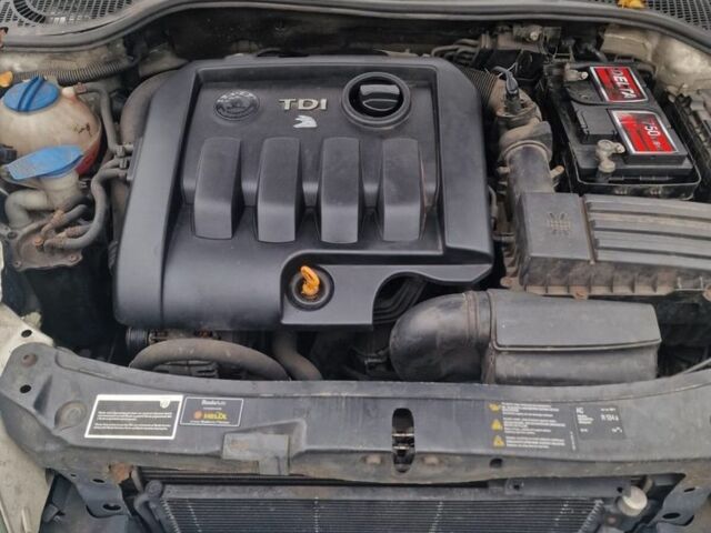 Серый Шкода Октавия, объемом двигателя 1.9 л и пробегом 337 тыс. км за 3100 $, фото 6 на Automoto.ua