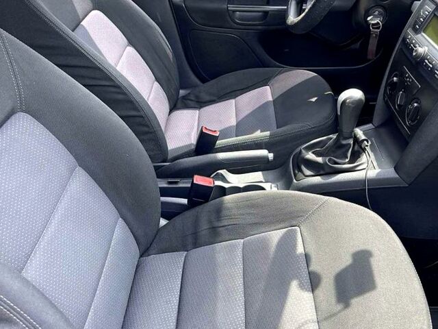 Серый Шкода Октавия, объемом двигателя 1.9 л и пробегом 313 тыс. км за 5800 $, фото 7 на Automoto.ua