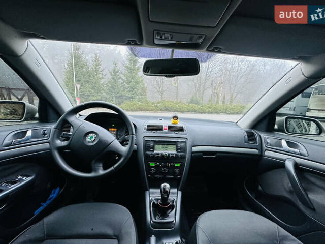 Серый Шкода Октавия, объемом двигателя 2 л и пробегом 319 тыс. км за 5900 $, фото 16 на Automoto.ua