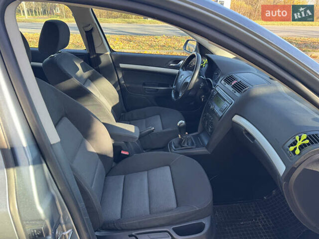 Серый Шкода Октавия, объемом двигателя 1.6 л и пробегом 244 тыс. км за 6550 $, фото 17 на Automoto.ua