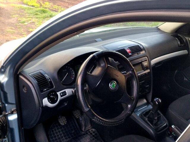 Сірий Шкода Октавія, об'ємом двигуна 1.6 л та пробігом 230 тис. км за 5600 $, фото 5 на Automoto.ua