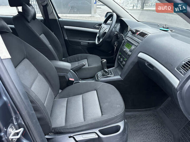 Серый Шкода Октавия, объемом двигателя 1.6 л и пробегом 260 тыс. км за 6555 $, фото 19 на Automoto.ua