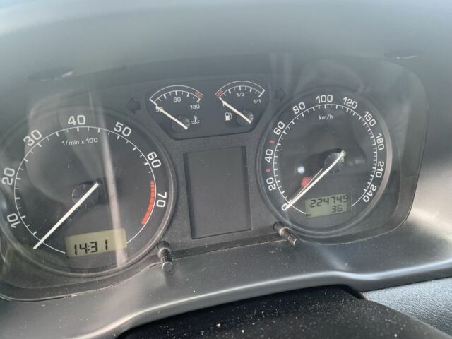 Сірий Шкода Октавія, об'ємом двигуна 1.6 л та пробігом 224 тис. км за 6300 $, фото 4 на Automoto.ua