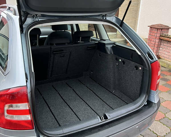 Серый Шкода Октавия, объемом двигателя 1.6 л и пробегом 217 тыс. км за 5700 $, фото 44 на Automoto.ua