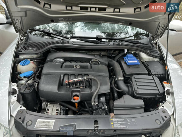 Шкода Октавия 2006 в Киеве на Automoto.ua Серый Шкода Октавия, объемом двигателя 1.6 л и пробегом 249 тыс. км за 6350 $, фото 38 на Automoto.ua