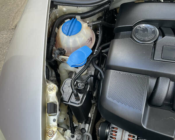 Серый Шкода Октавия, объемом двигателя 1.6 л и пробегом 253 тыс. км за 4700 $, фото 11 на Automoto.ua