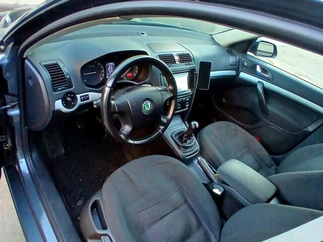 Шкода Октавия 2006 в Виннице на Automoto.ua Серый Шкода Октавия, объемом двигателя 2 л и пробегом 296 тыс. км за 5900 $, фото 4 на Automoto.ua