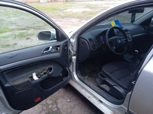 Серый Шкода Октавия, объемом двигателя 1.9 л и пробегом 350 тыс. км за 3350 $, фото 3 на Automoto.ua