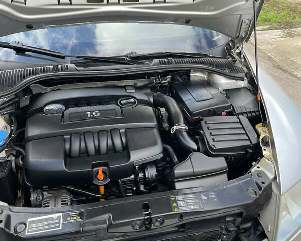 Серый Шкода Октавия, объемом двигателя 1.6 л и пробегом 253 тыс. км за 4700 $, фото 9 на Automoto.ua