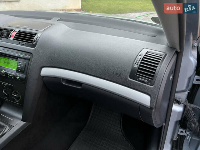 Серый Шкода Октавия, объемом двигателя 1.6 л и пробегом 217 тыс. км за 5700 $, фото 60 на Automoto.ua